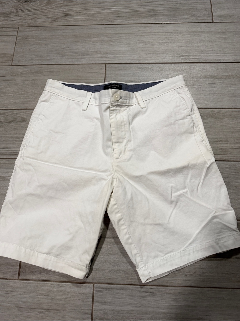Banana Republic White Flat-Front Men's Chino Shorts